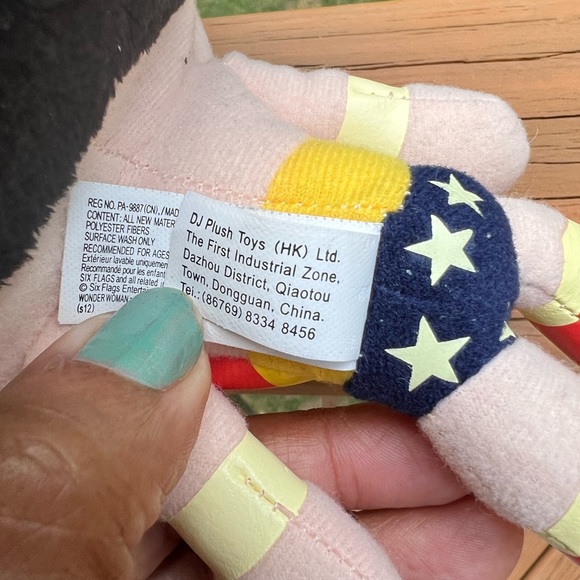 Wonder Woman Plush Doll - Picture 5 of 5